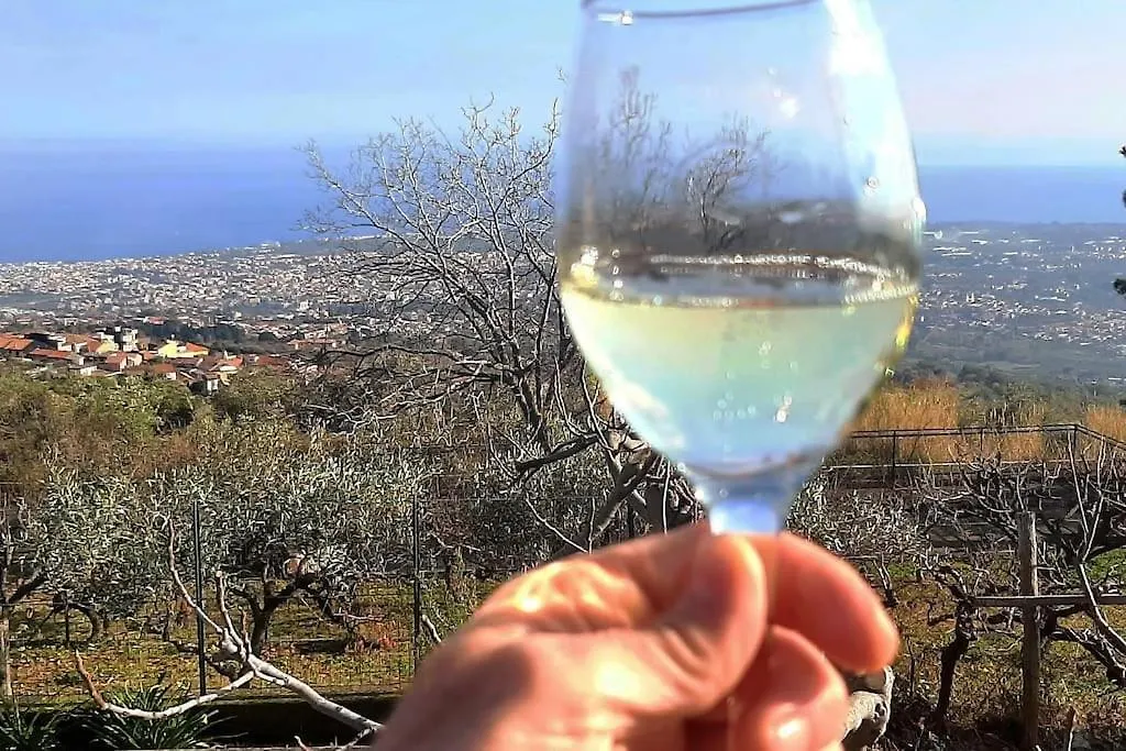 Holiday home Casa Leopina Apri Gli Occhi E Vola Oltre Il Mare Villa Sant'Alfio